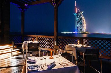 مطاعم نجوم ومشاهير العالم