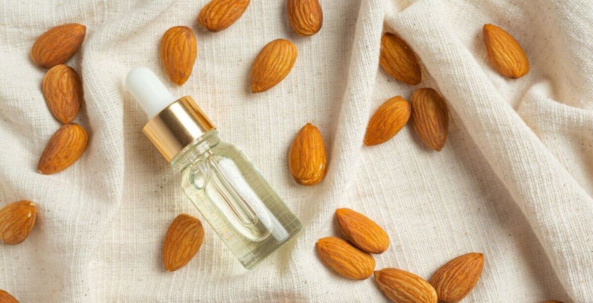 زيت اللوز المر للبشرة