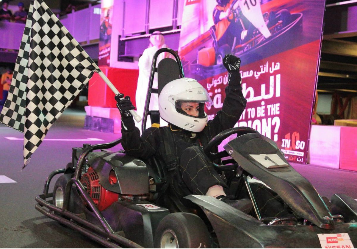 أمجاد العمري في بطولة السباق النسائي الأول لسيارات الكارتينج بالمملكة 