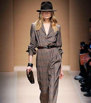 Salvatore-Ferragamo-tweed-suit-21-9-2010