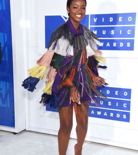 تعرفي على اخر صيحات الموضة مع اطلالات النجمات خلال خلال حفل توزيع جوائز MTV Video Music Awards