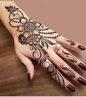 صور اجمل نقشات حناء بسيطة