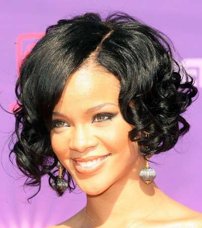 Rihanna-Summer-Bob-Cut-18-3-2011