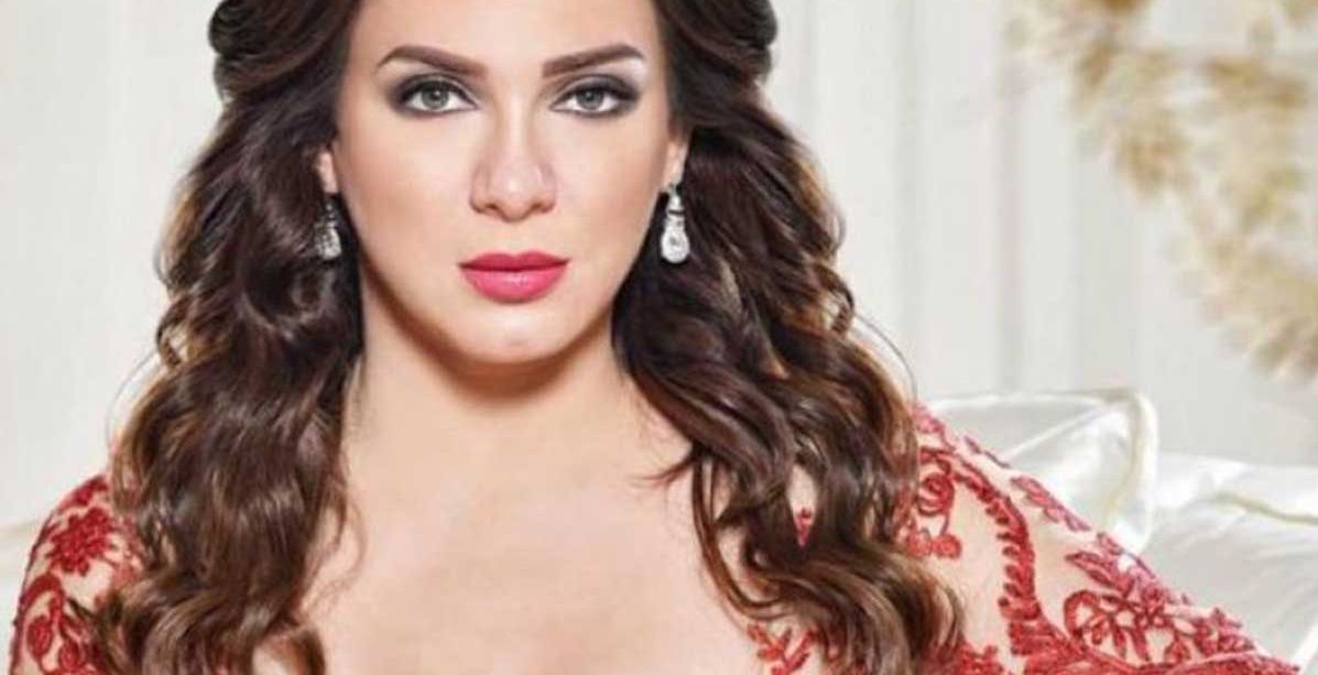 صورة سلاف فواخرجي من دون ماكياج تظهرها إنسانة أخرى!