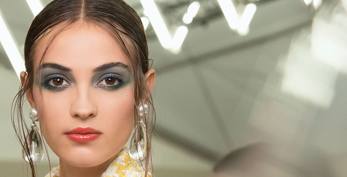 خطوات ماكياج CHANEL في عرض الألبسة الجاهزة لربيع وصيف 2018