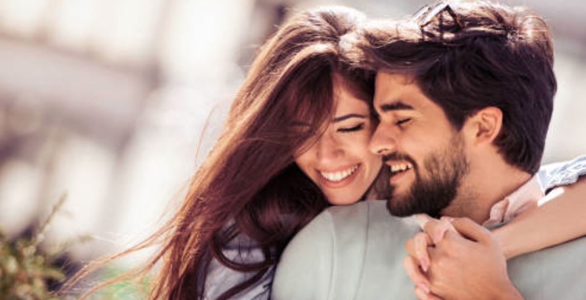 المرأة التي تفوق زوجها طولاً