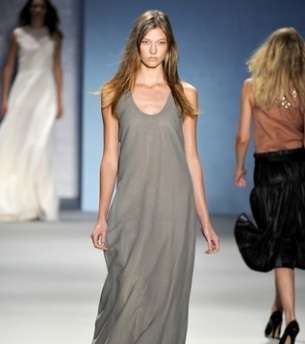 Maxi-Dress-DerekLam-4-6-2011