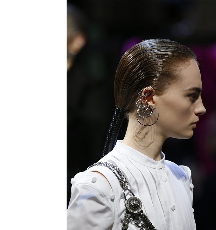 مجموعة أكسسوارات Alexander McQueen لشتاء 2019