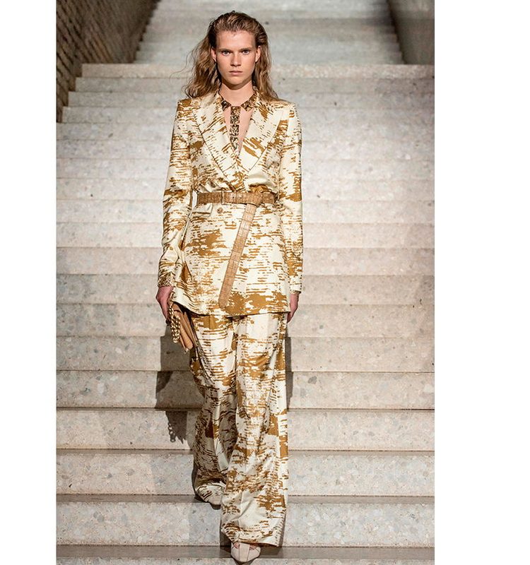 تعرفي على تصاميم علامة ماكس مارا MaxMara من مجموعة Resort 2020
