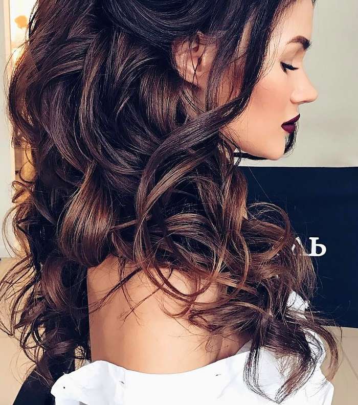 صور اروع تسريحات شعر طويل مجعد