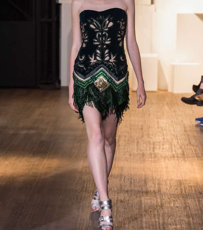 صور موديلات فساتين على الموضة