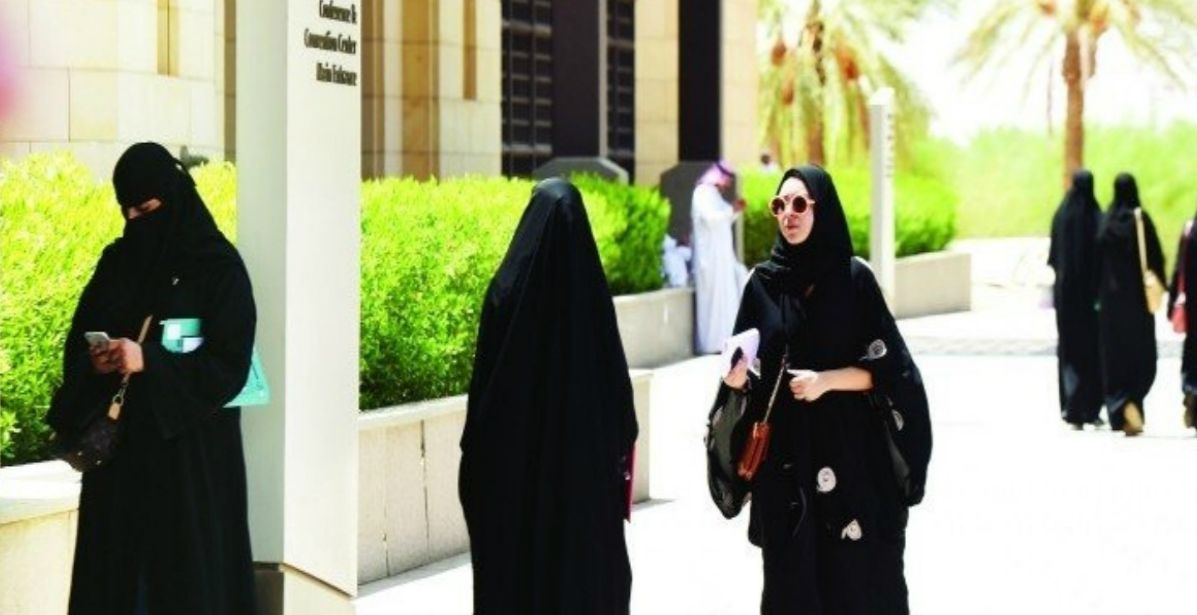 100 طالبة يباشرن الدراسة في جامعة الملك فهد للبترول والمعادن 