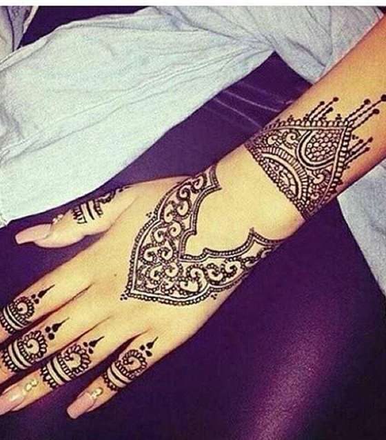 صور اجمل نقشات حناء بسيطة