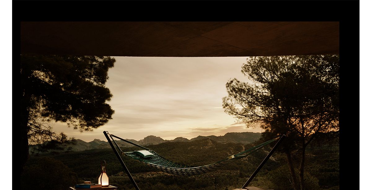 إليك كل ما عليك معرفته عن قطع Objets Nomades الجديدة من لويس فويتون