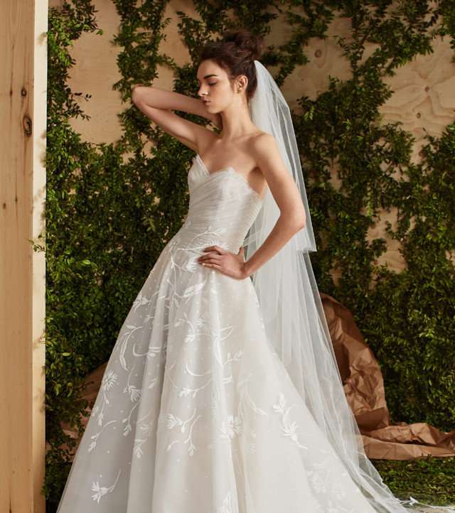 صور احلا فساتين للعروس 2017
