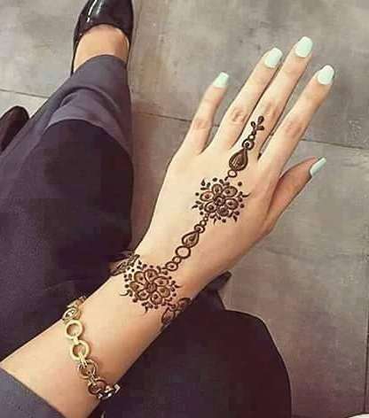 صور اجمل نقشات حناء بسيطة