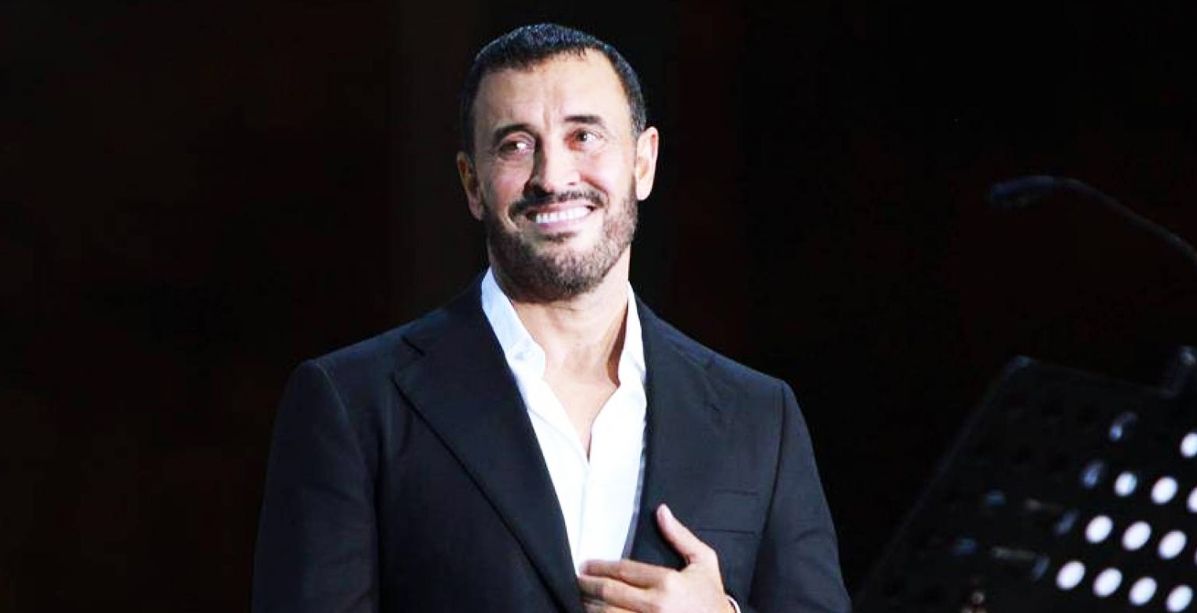 كاظم الساهر يرفض التعليق على إشاعات إنفصاله عن خطيبته، والأدلة تثبت ذلك