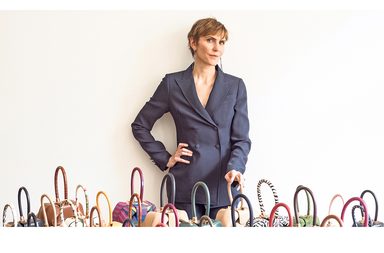 إليك كل ما عليك معرفته على مؤسسة عن دار الحقائب الراقية Gabriela Hearst بلسان المصممة 