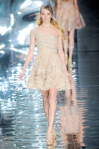 Elie-Saab-Couture-2010-28-1-2010_15