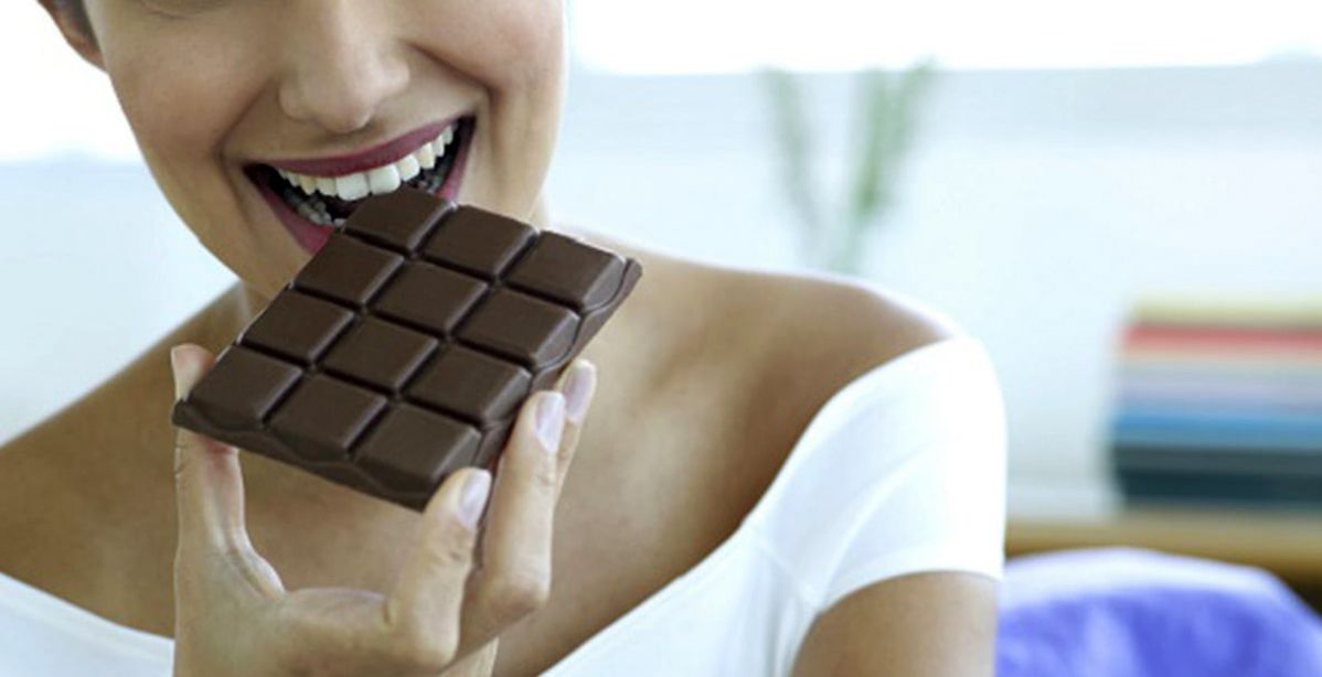 ما علاقة الشوكولاته بالدورة الشهرية؟