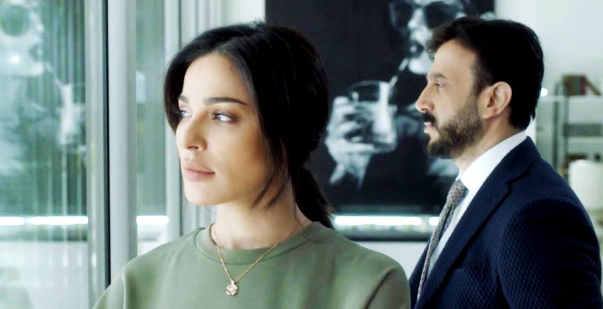 أبرز الأخطاء الاخراجية في مسلسل خمسة ونص
