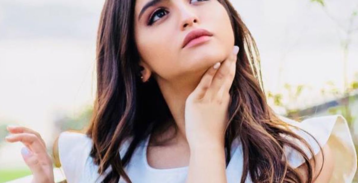 حلا الترك تفسد إطلالتها بعمليات التجميل الأخيرة