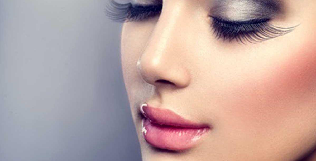 لعيونك المبطنة لا تتخلي عن حيل الماكياج هذه!