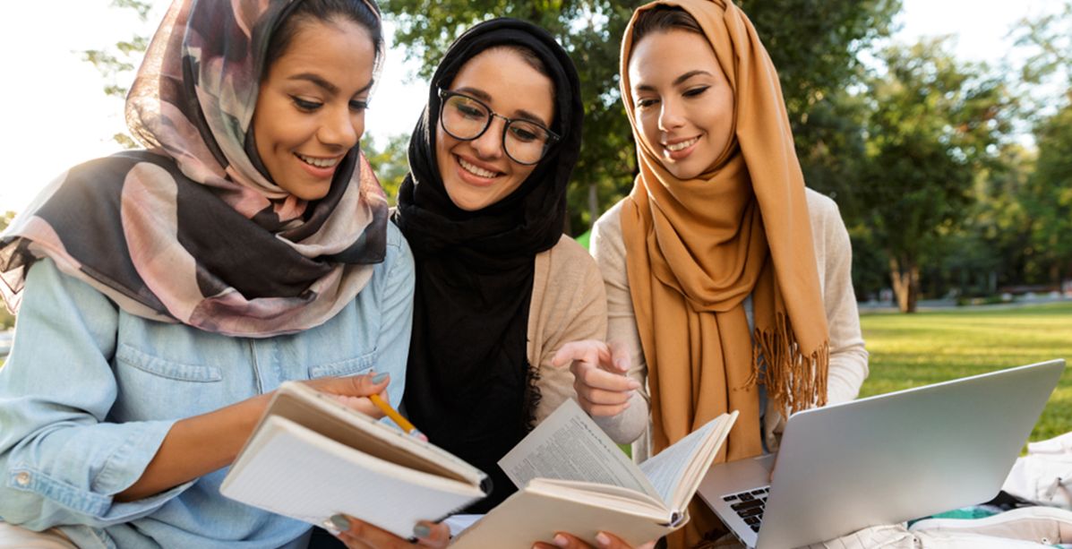 المرأة السعودية الأولى عربياً والعاشرة عالمياً في التعليم
