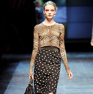 Dolce-gabbana-fall-2010-1-3-2010_21