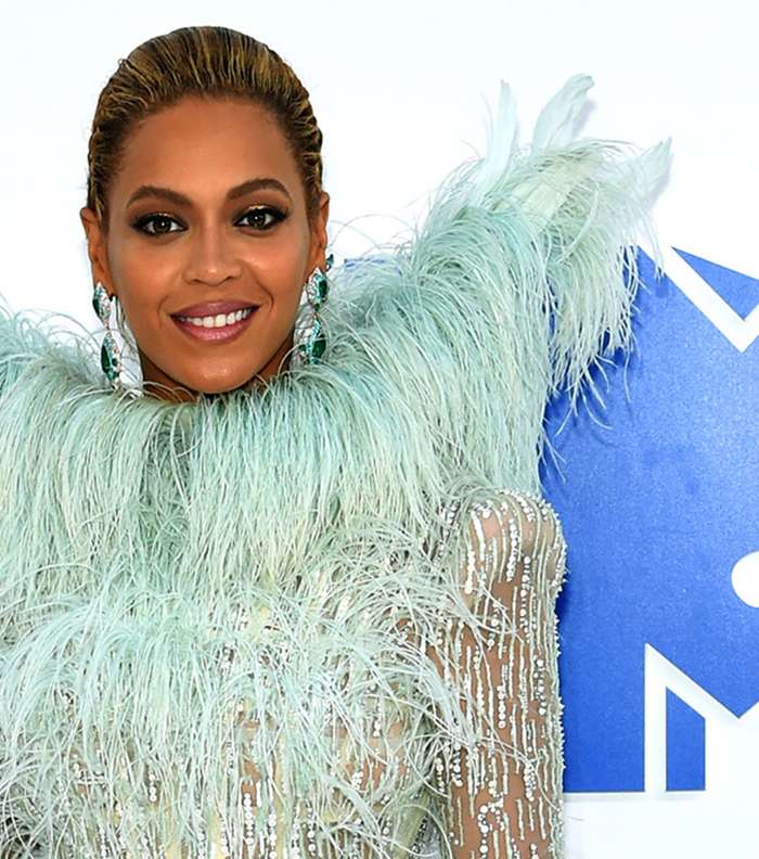 بالصور، صيحات شعر وماكياج نجمات هوليوود في حفل VMAs 2016