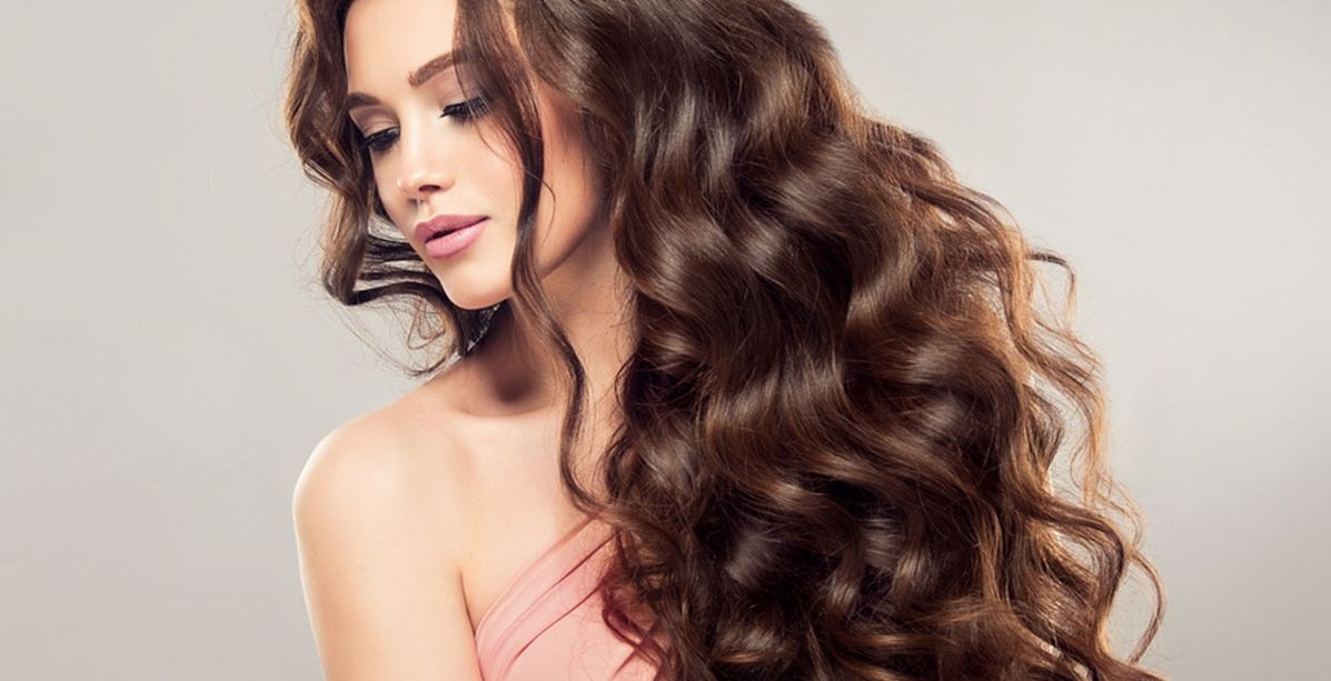 استعمالات خل التفاح للعناية بالشعر تجعلك تستغنين عن كل المستحضرات الثمينة!