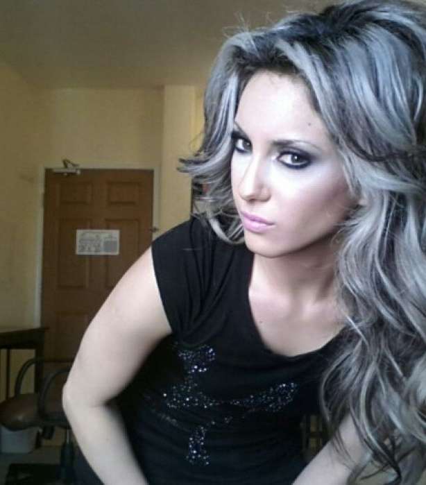 صور صبغات زيتي رمادي لاطلالة عصرية