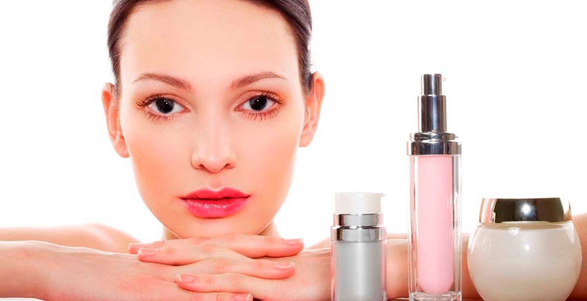 مستحضرات تجميل تحتاج للثلاجة حتى تعطي نتيجة أفضل