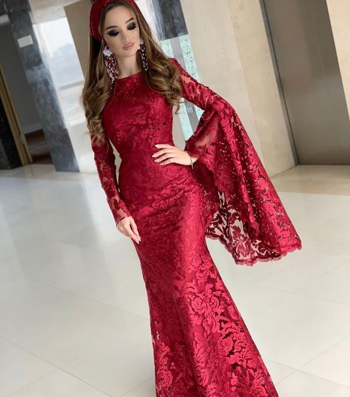 صور فساتين باكمام طويله دانتيل