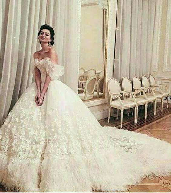 صور اجمل فساتين عرايس انستقرام