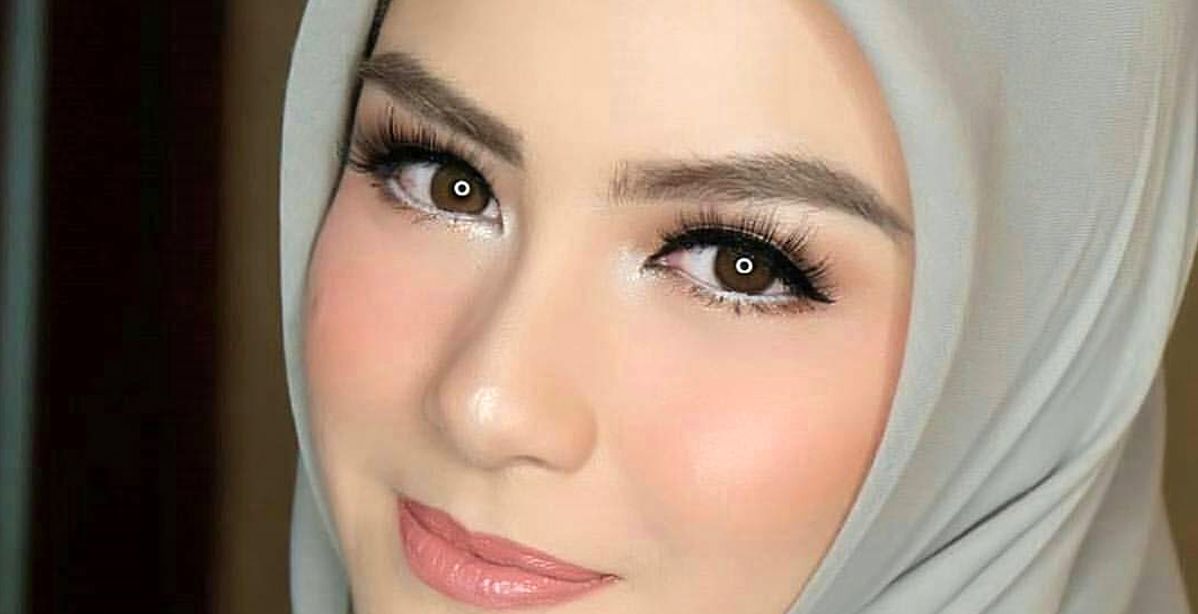 أخطاء ماكياج لا تناسب الحجاب إنتبهي من اقترافها عن غير قصد  