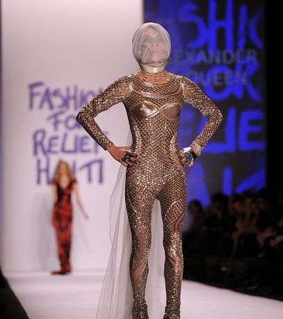 Fashion-for-relief-NYC-17-2-2010-5