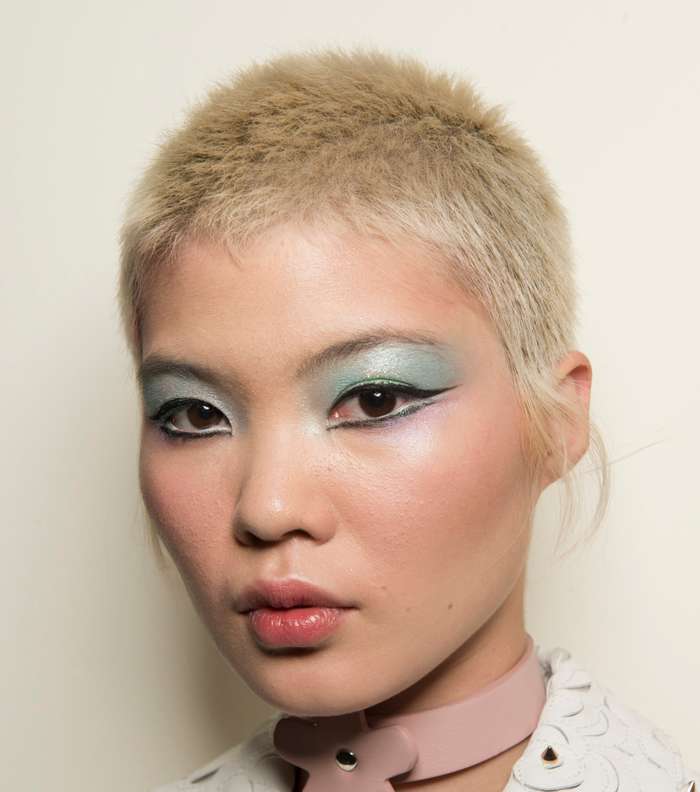 ماكياج العيون القوي بتوقيع Philip Plein