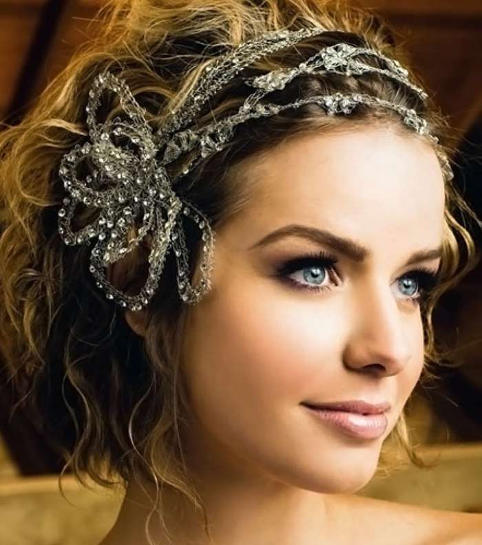 صور اجمل تسريحات ناعمه للشعر القصير