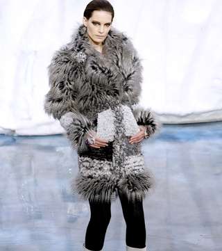 chanel-fur-coats-21-9-2010