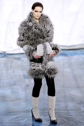 chanel-fur-coats-21-9-2010