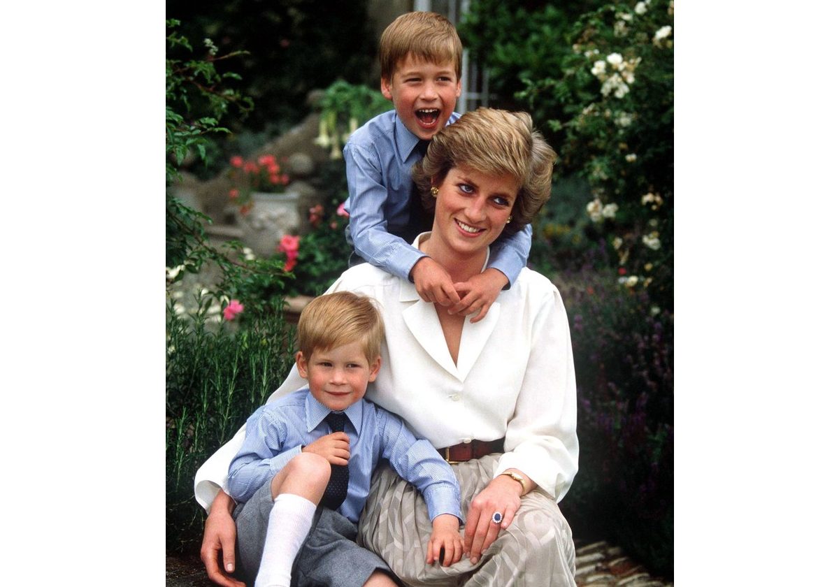 أظرف الصور لنساء العائلة الملكية مع أطفالهن!