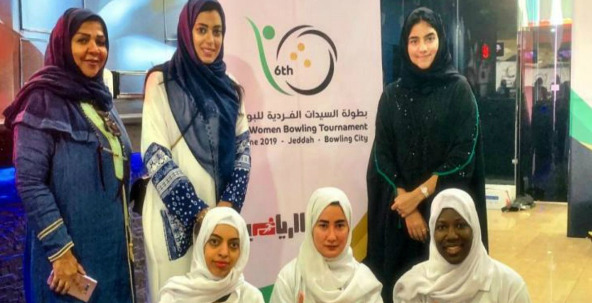الدكتورة رزان بكر والدكتورة فائزة نتو مع فريق الصم