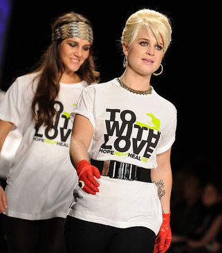 Fashion-for-relief-NYC-17-2-2010-2