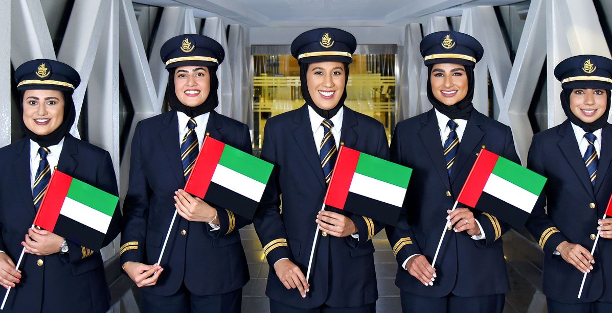 قائدات الطيران الاماراتيات