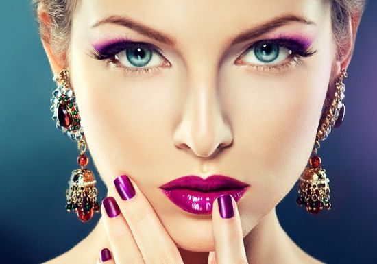 مكياج كامل بالخطوات والصور للوجه والعيون