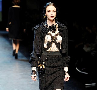 Dolce-gabbana-fall-2010-1-3-2010_13