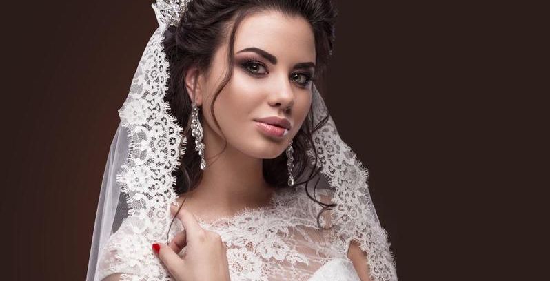 طريقة تنسيق اكسسوارات عروس