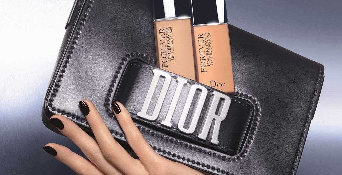 فيديوهات Dior تعلّمك كيفية استعمال مجموعة Diorskin Forever مع بيتر فيليبس