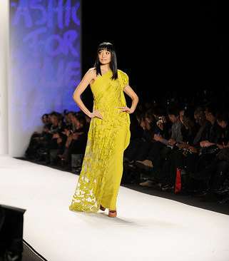 Fashion-for-relief-NYC-17-2-2010-4